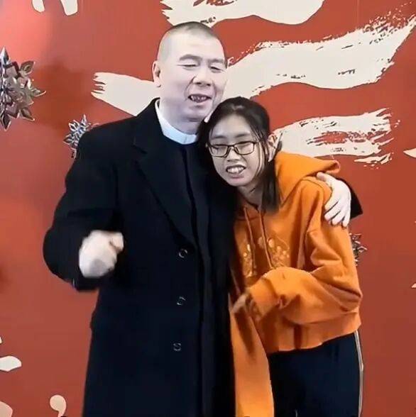 考古|冯小刚带女儿去陈思诚工作室！开个人账号还读影视专业<strong></p>
<p>福耀玻璃股票</strong>，她也要“女承父业”吗？