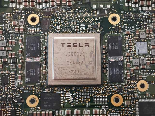 将特斯拉砍成“铁皮房”的<strong></p>
<p>福耀玻璃股票</strong>，是马斯克新的万亿对赌协议