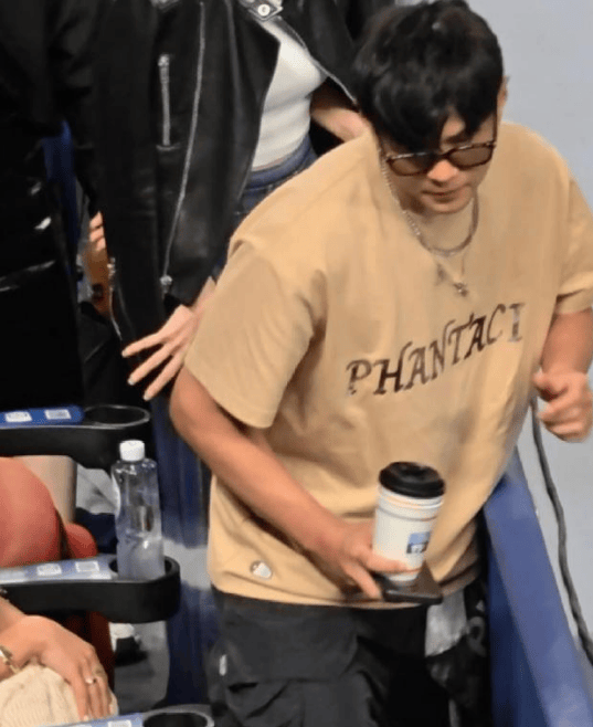 考古|昆凌现身暴瘦变化大！7年剖腹产下3娃<strong></p>
<p>宁波银行股票</strong>，从“打工妹”到“天王嫂”，她的辛苦谁懂