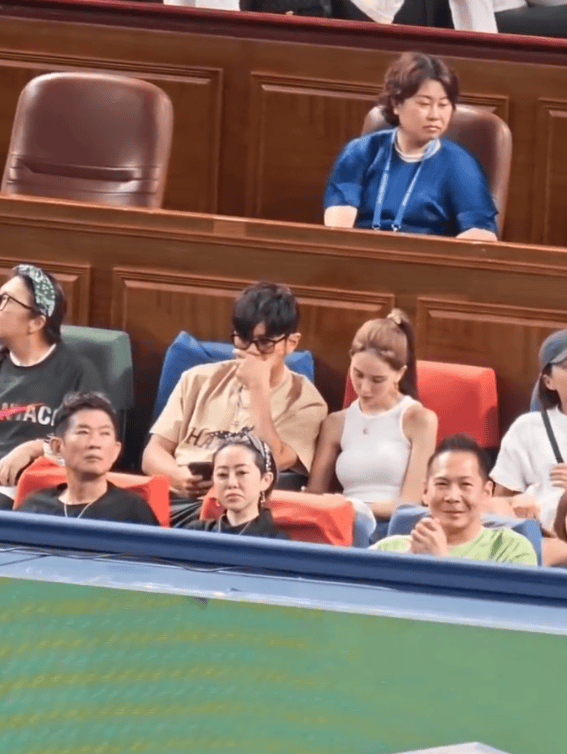 考古|昆凌现身暴瘦变化大！7年剖腹产下3娃<strong></p>
<p>宁波银行股票</strong>，从“打工妹”到“天王嫂”，她的辛苦谁懂