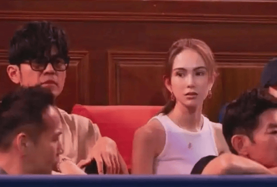 考古|昆凌现身暴瘦变化大！7年剖腹产下3娃<strong></p>
<p>宁波银行股票</strong>，从“打工妹”到“天王嫂”，她的辛苦谁懂