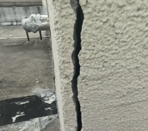 安徽一业主私挖300平米地下室致32户房屋开裂<strong></p>
<p>facebook股票</strong>，律师：承担各项责任，严重可追刑责