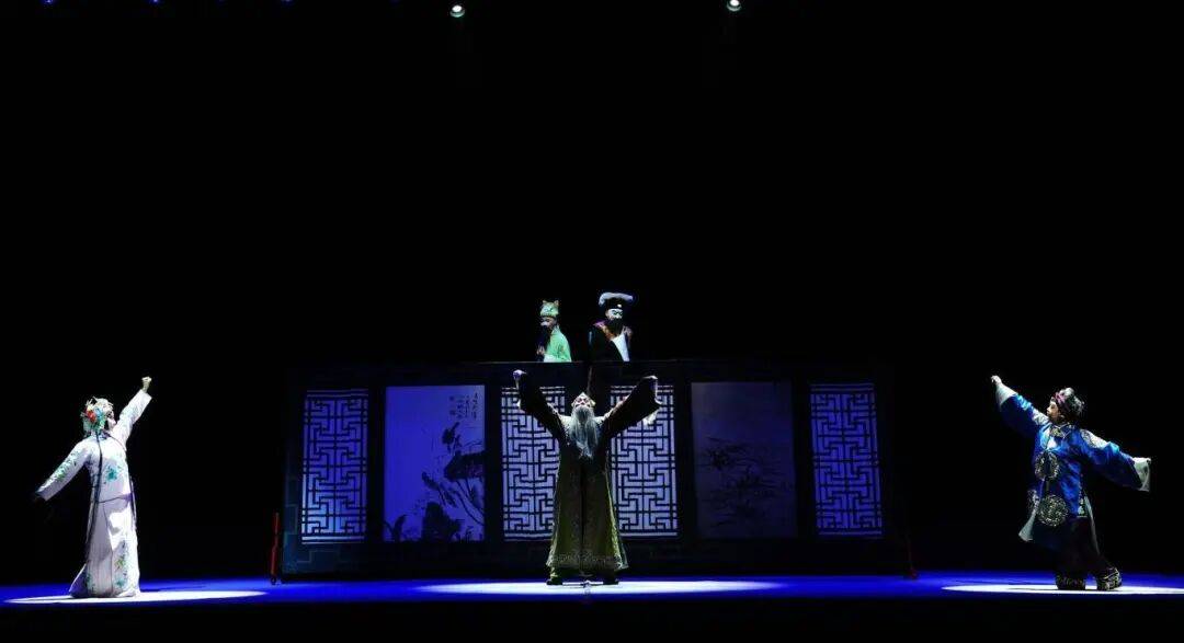 展现云南传统戏曲魅力<strong></p>
<p>金安国纪股票</strong>！玉溪作品《先生好茶》亮相全国舞台