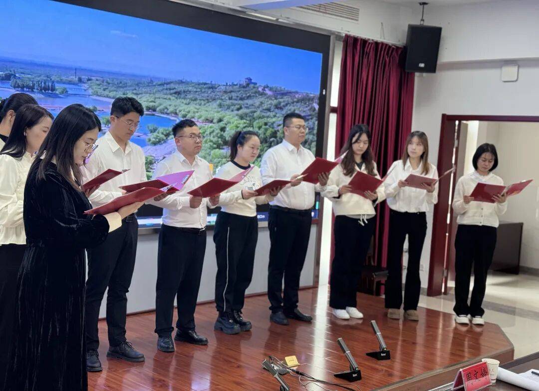 灵武市2025年乡科级干部进修班、中青年干部培训班圆满结业