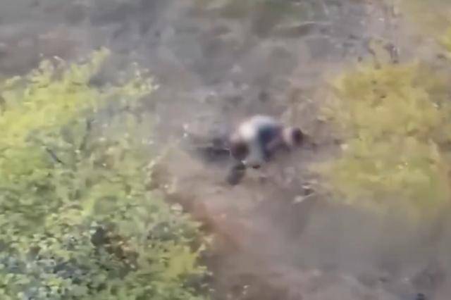 俄无人机救下一名正遭乌军性侵女子<strong></p>
<p>华友钴业股票</strong>，顾不上提裤子拔腿就逃，随后被击中