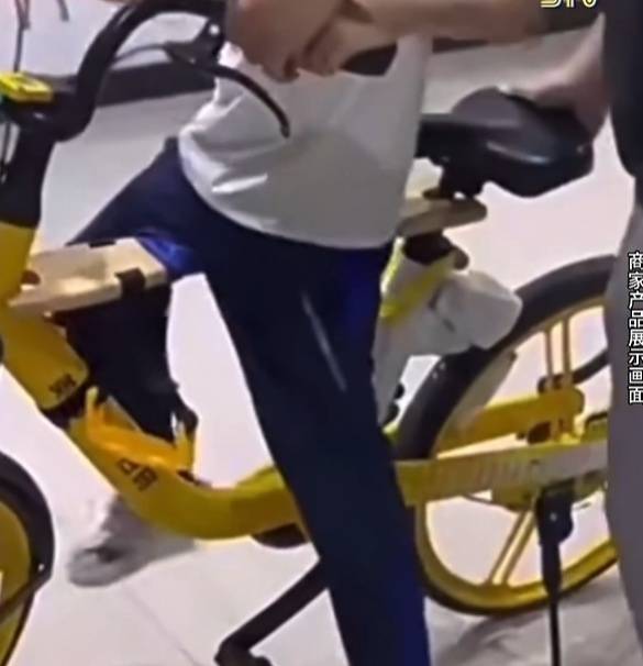 看着都疼<strong></p>
<p>华友钴业股票</strong>！上海街头一男子突然求助：10岁女儿被死死卡住！这个行为太危险→