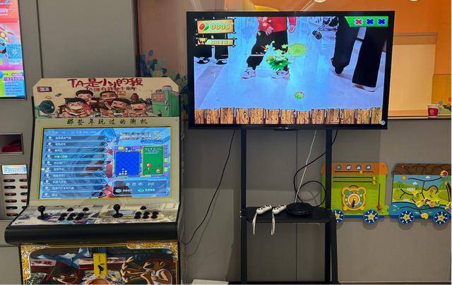 海底捞<strong></p>
<p>华友钴业股票</strong>，和西贝“抢娃”