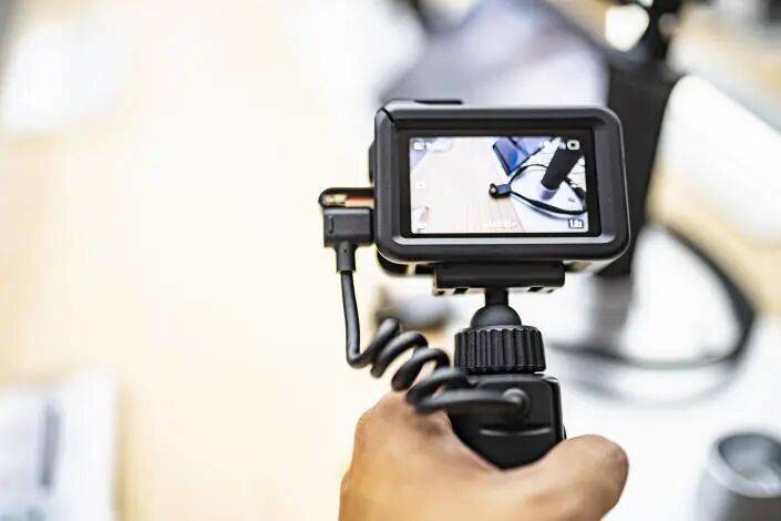 硬刚“背刺”争议<strong></p>
<p>华友钴业股票</strong>，大疆为何主动降价？