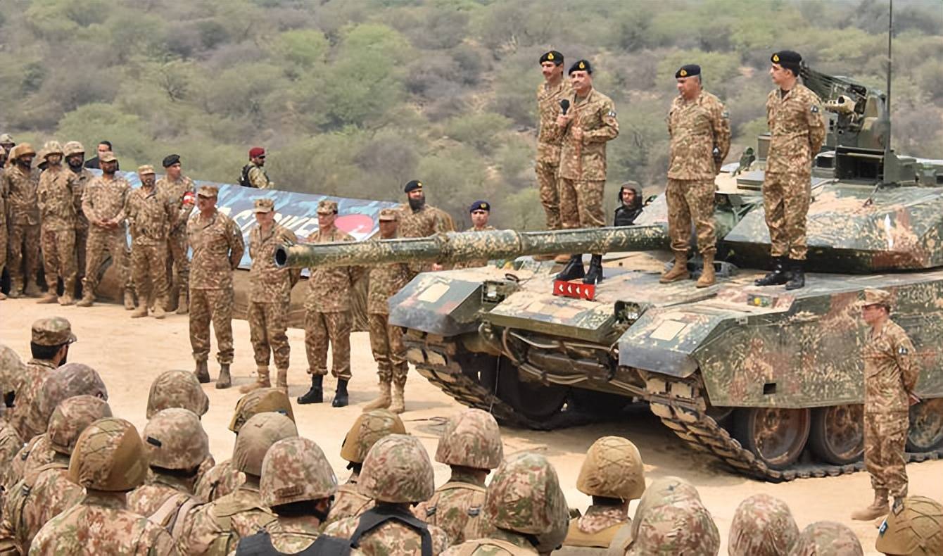 终于被巴铁打疼了<strong></p>
<p>赛为智能股票</strong>，阿富汗将袭击枭龙和歼-10，特朗普喊话他要管