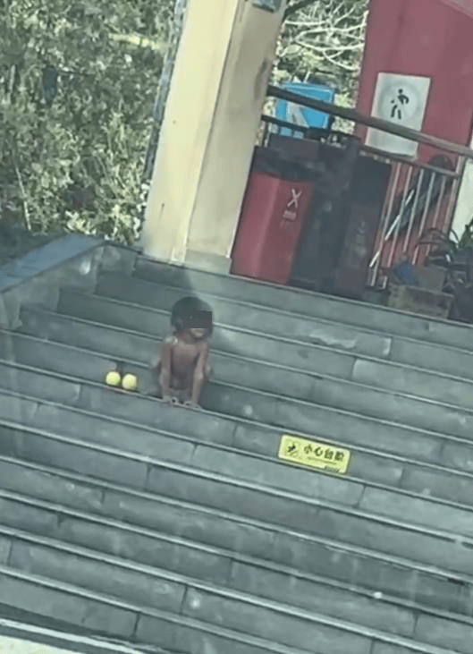 大理回应高速上有家庭带“野人小孩”：父母坚持让娃亲近自然<strong></p>
<p>赛为智能股票</strong>，生活暂无困难，没虐待