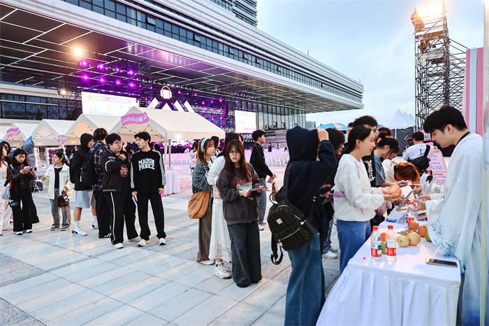 活力唱响青春经济<strong></p>
<p>网易股票</strong>，第四届青春上海大学生音乐节绽放南上海科创中心