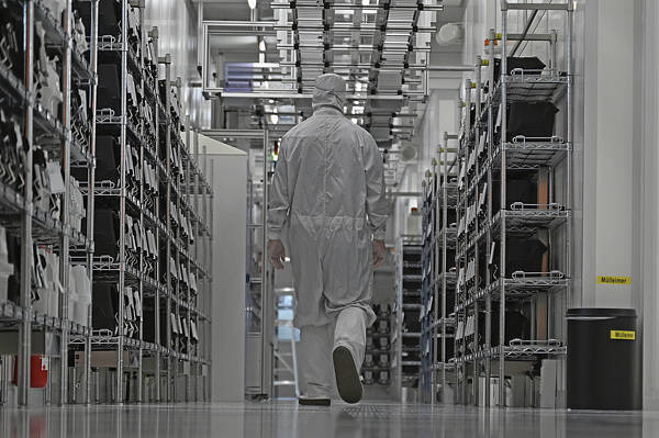 荷兰经济事务部大臣透露“将在几天内与中方会面”<strong></p>
<p>网易股票</strong>，但仍在狡辩