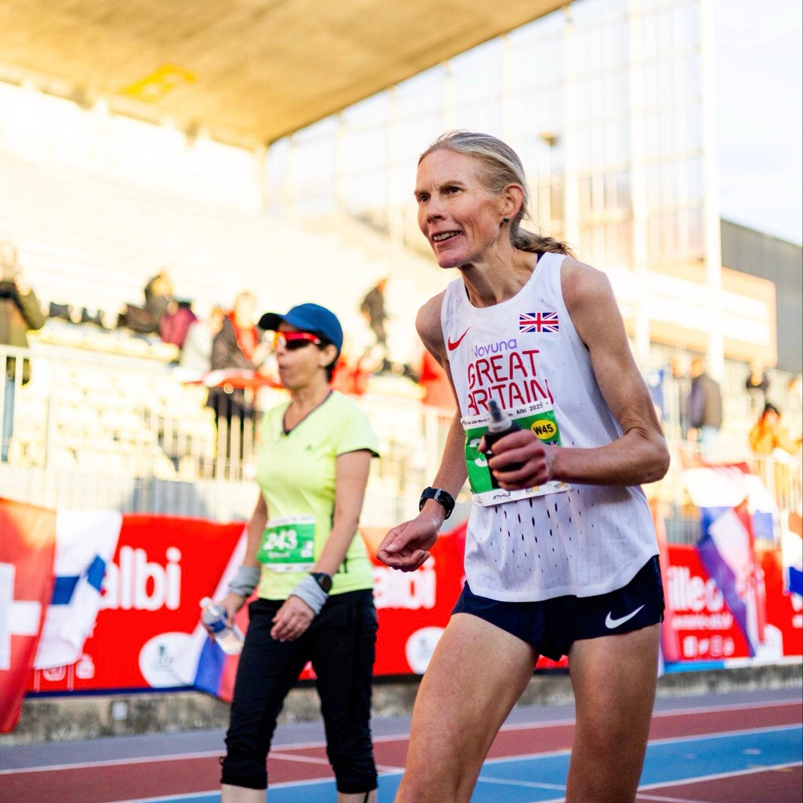 24小时狂奔278.622公里<strong></p>
<p>贝因美股票</strong>！ 46岁女将打破女子24小时超马世界纪录