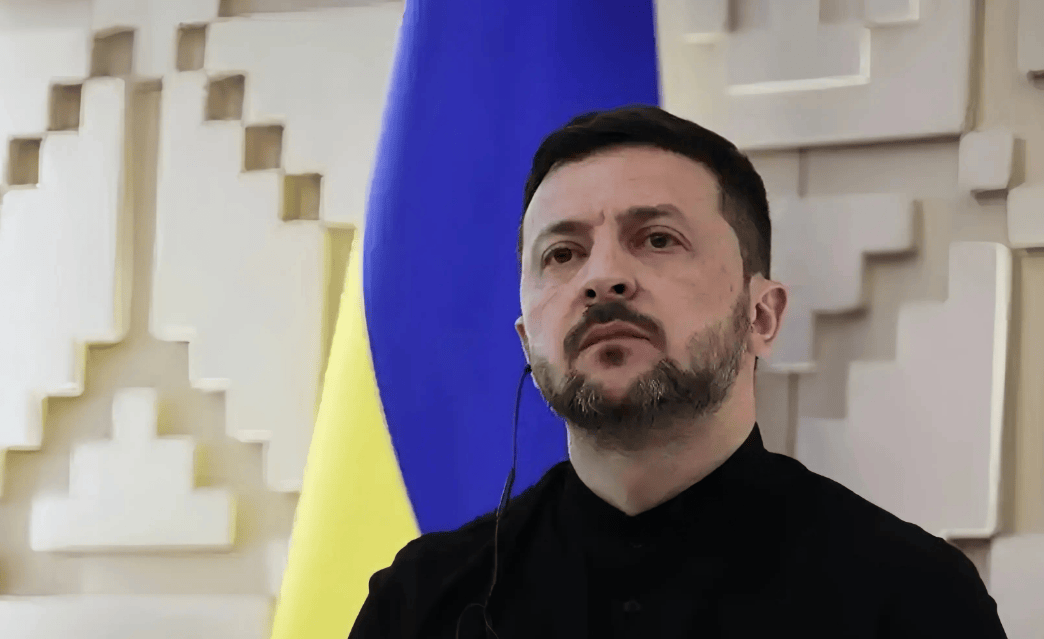 与泽连斯基大吵一架后<strong></p>
<p>贝因美股票</strong>，特朗普画了条线：俄乌都别争，按我说的停火