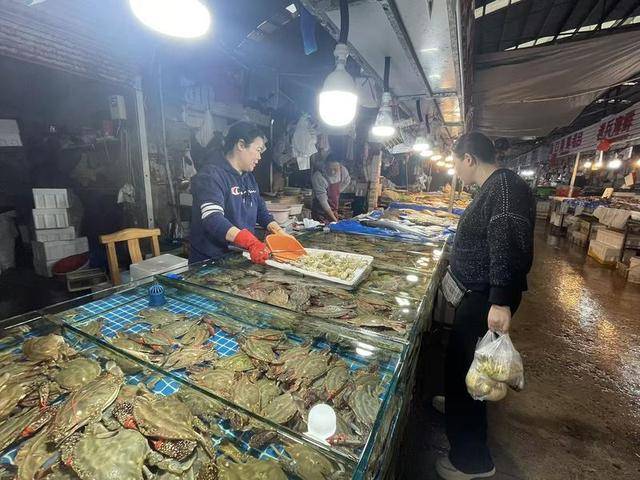 梭子蟹价格几近腰斩<strong></p>
<p>贝因美股票</strong>!烟台海鲜市场迎来“实惠期”