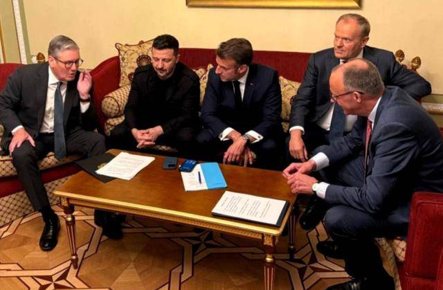 普京拒绝后<strong></p>
<p>海澜之家股票</strong>,特朗普叫停普特会!12国倒戈,泽连斯基决定停火?