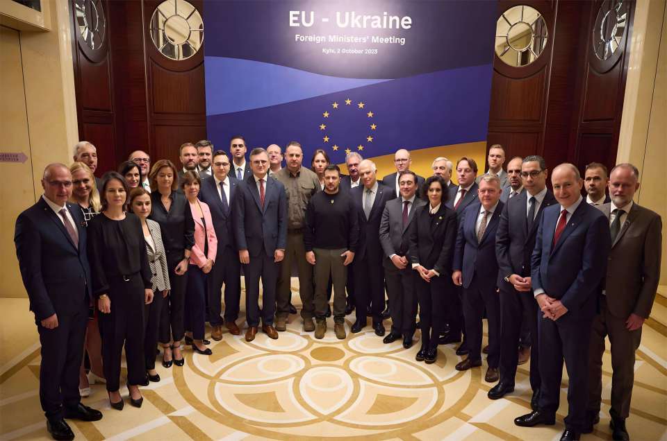 泽连斯基希望结束冲突<strong></p>
<p>海澜之家股票</strong>，但俄军攻势依旧持续