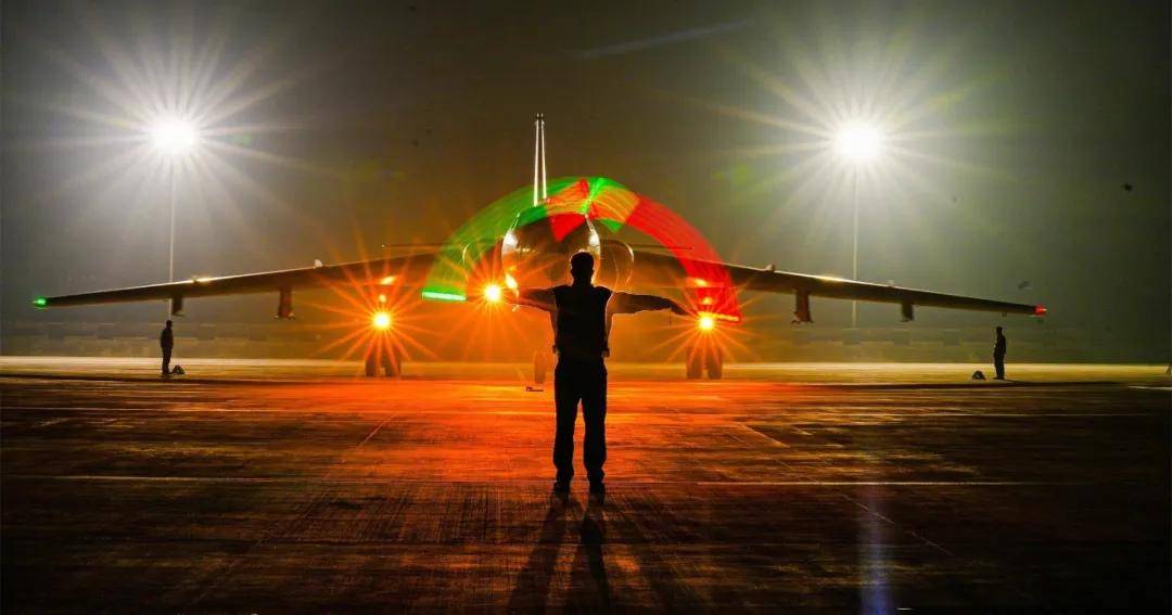 军迷热议<strong></p>
<p>海澜之家股票</strong>!《舰载武器》曝光四发轰-6改进方案:航程14000公里?