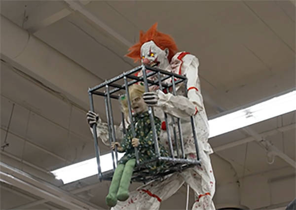 美国人正度过一个“没了中国货、最恐怖”的万圣节<strong></p>
<p>君正集团股票</strong>，白宫发言人却仍嘴硬