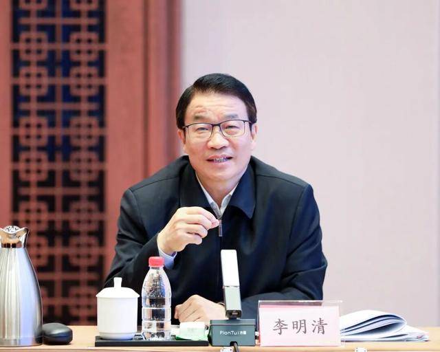 中央批准<strong></p>
<p>君正集团股票</strong>，陈新武、张伟履新职