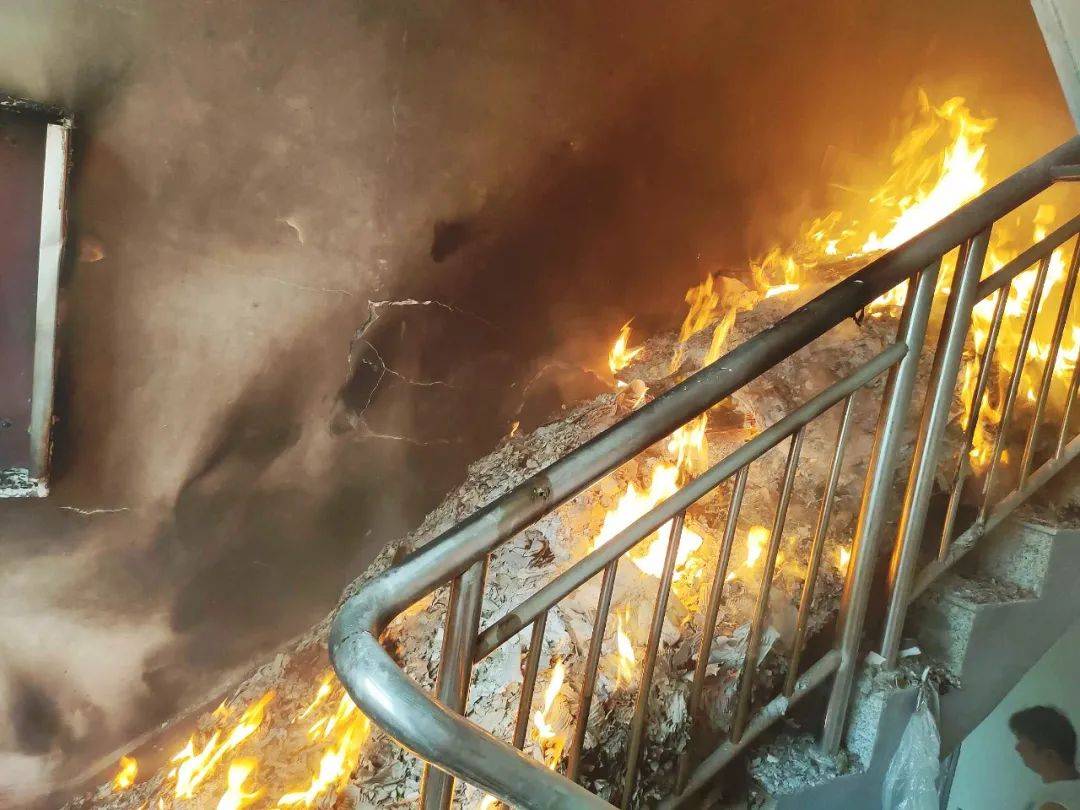 @居民朋友<strong></p>
<p>君正集团股票</strong>，不是危言耸听！住宅里这些 “火灾隐患”，可能就在你身边