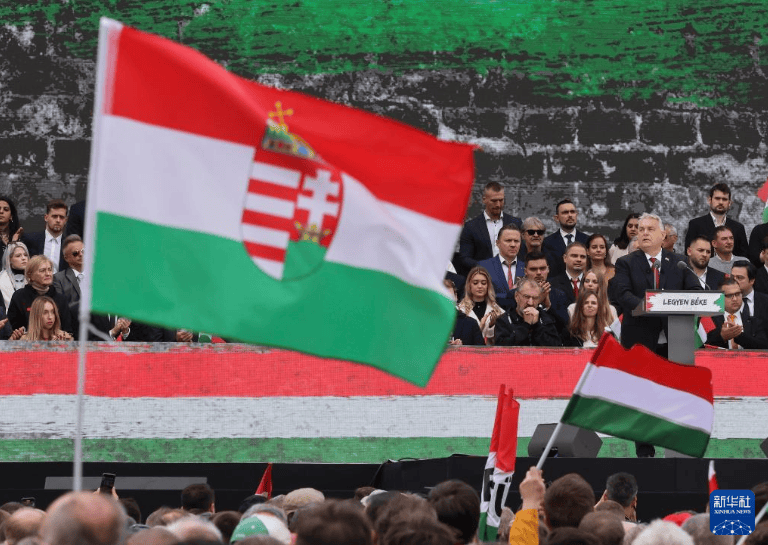 手机报·晚报丨每周一天“无作业日”<strong></p>
<p>君正集团股票</strong>，如何实施？神舟二十一号，近日择机发射！