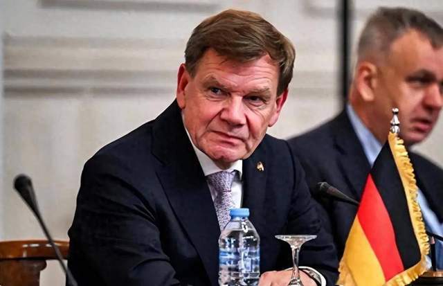 德外长乱说话后<strong></p>
<p>昆仑万维股票</strong>，因中方无人愿接见，被迫取消访华，罕见的信号