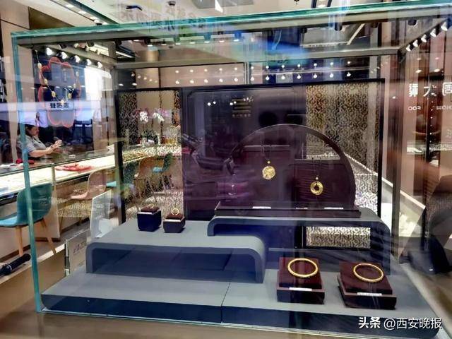 午后突发，黄金再度大跳水，现货黄金一度大跌1.92%<strong></p>
<p>昆仑万维股票</strong>。