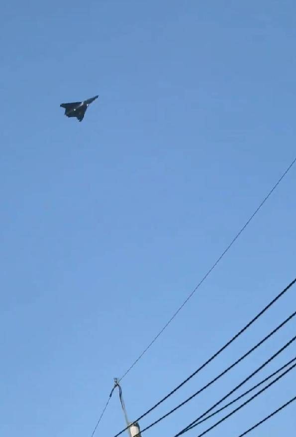 无空速管<strong></p>
<p>延华智能股票</strong>，疑似第二架歼-50：美国精神胜利法，新六代机东亚决战