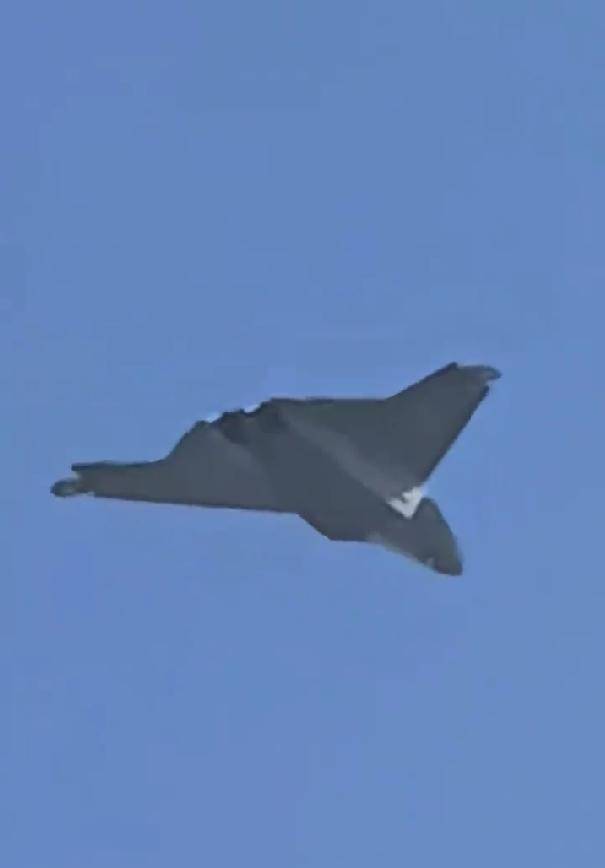 无空速管<strong></p>
<p>延华智能股票</strong>，疑似第二架歼-50：美国精神胜利法，新六代机东亚决战