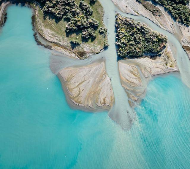 青年说 | 到中亚<strong></p>
<p>延华智能股票</strong>，奔赴一场激动人心的“探秘”