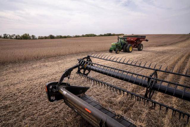 果然是美国害怕的人：李成刚一句话定调中美谈判<strong></p>
<p>延华智能股票</strong>！美方撤回100%关税