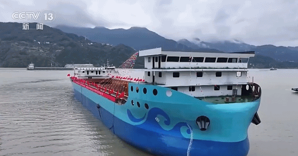 我国首艘、全球最大！上周<strong></p>
<p>延华智能股票</strong>，多领域重点工程传来好消息