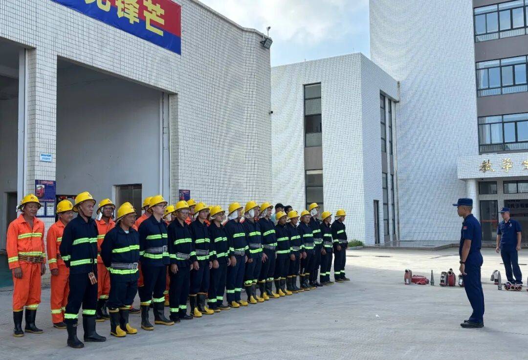 训考结合砺精兵<strong></p>
<p>延华智能股票</strong>!高新区微型消防站技能培训暨考核顺利举行