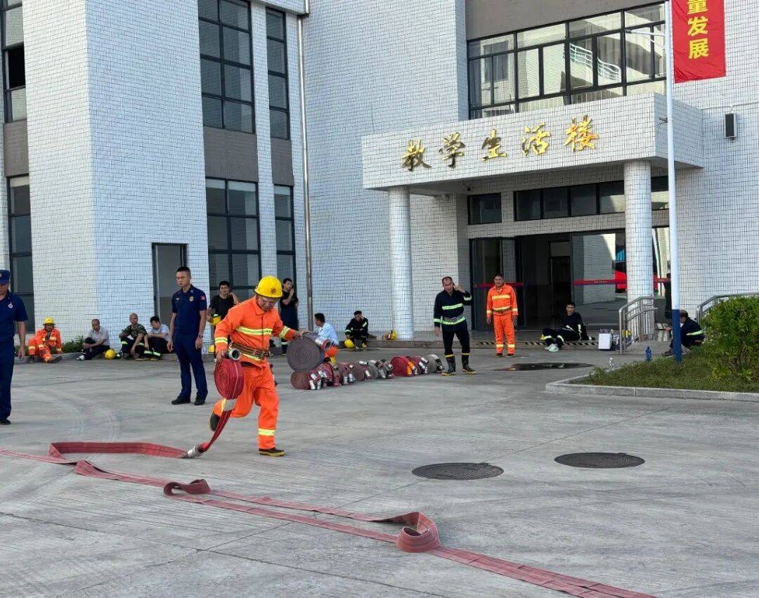 训考结合砺精兵<strong></p>
<p>延华智能股票</strong>!高新区微型消防站技能培训暨考核顺利举行