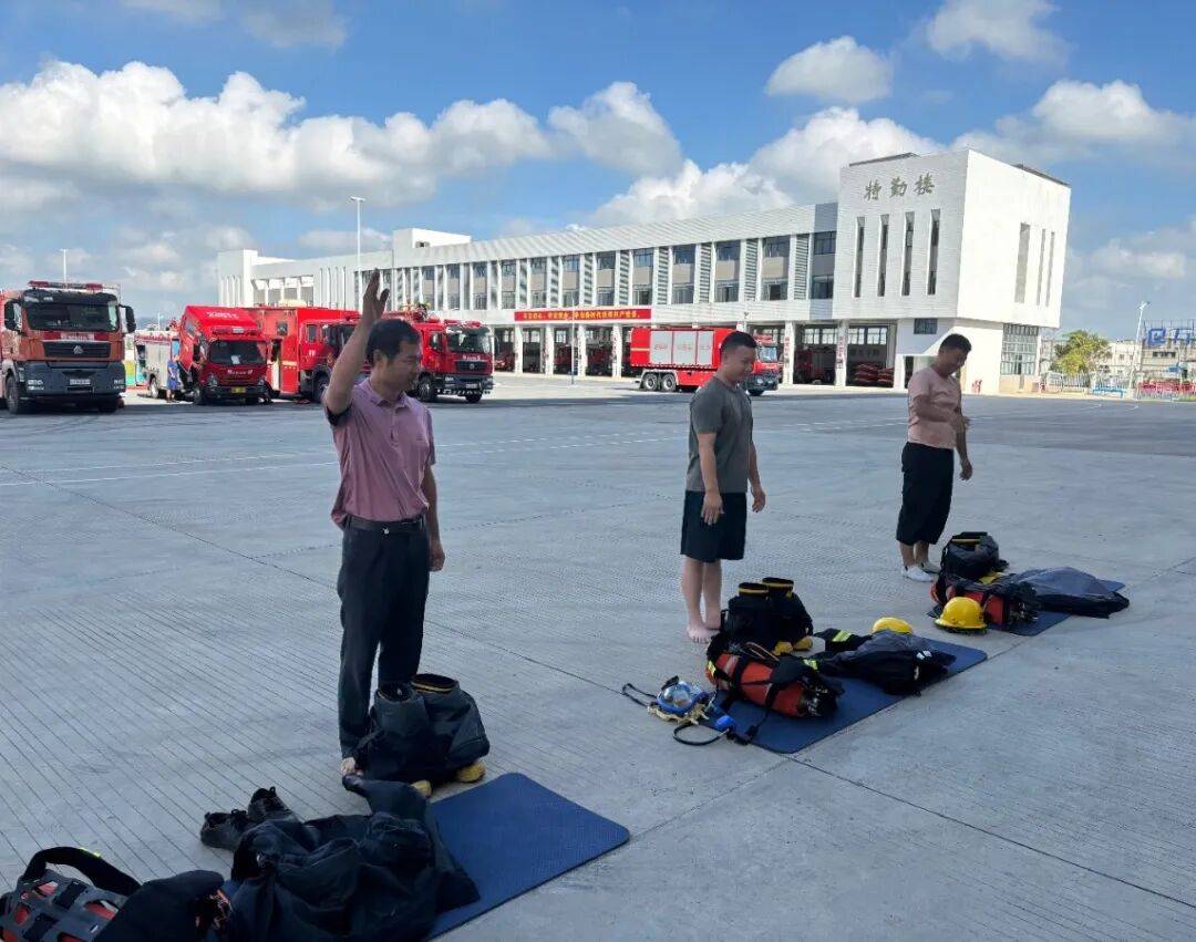 训考结合砺精兵<strong></p>
<p>延华智能股票</strong>!高新区微型消防站技能培训暨考核顺利举行