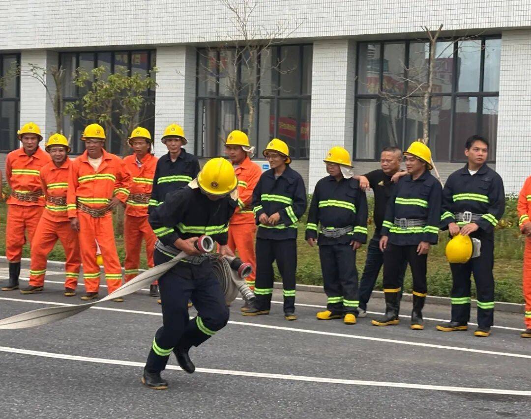 训考结合砺精兵<strong></p>
<p>延华智能股票</strong>!高新区微型消防站技能培训暨考核顺利举行