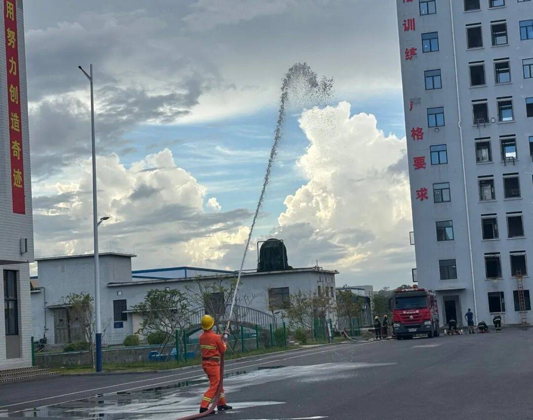 训考结合砺精兵<strong></p>
<p>延华智能股票</strong>!高新区微型消防站技能培训暨考核顺利举行