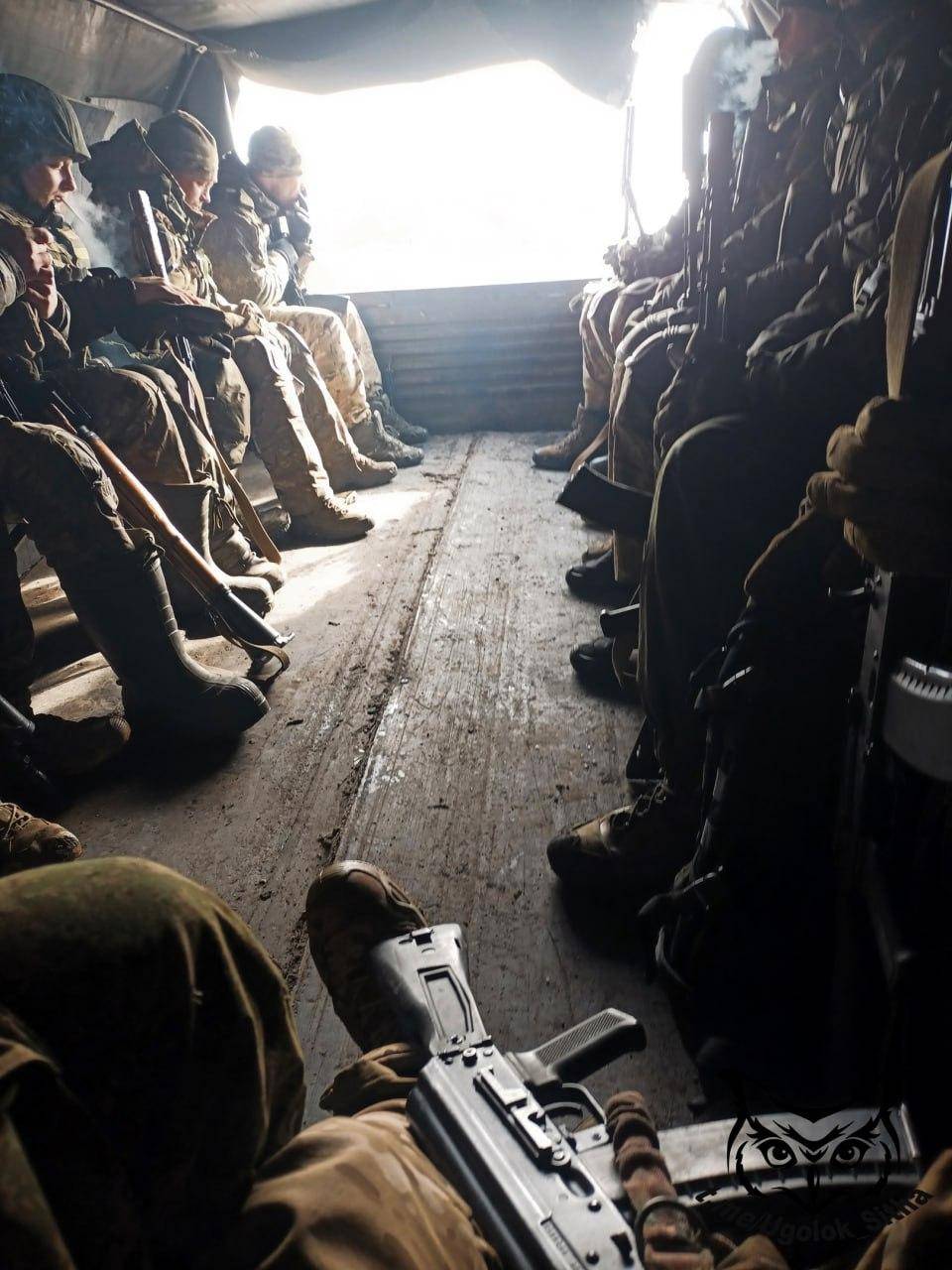 血拼一夜！俄军敢死队冲入赫尔松<strong></p>
<p>中国卫星股票</strong>，远火大开杀戒，乌军机器人参战