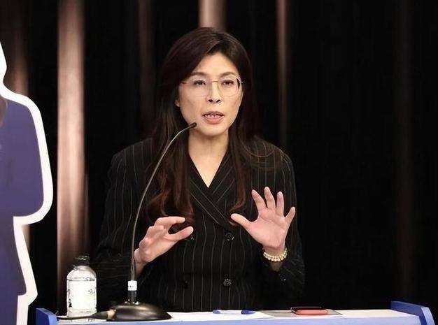 两岸和平统一还远吗?登机赴京前<strong></p>
<p>中国卫星股票</strong>,郑丽文公布人事名单,朱立伦回应特殊,不准打破惯例!