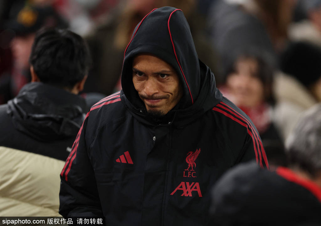 遭赛季三杀<strong></p>
<p>三峡能源股票</strong>！联赛杯-萨尔双响 利物浦轮换阵容0-3水晶宫出局