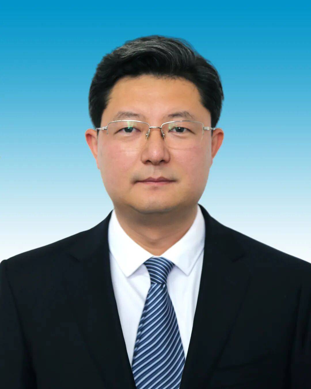 生于1985年<strong></p>
<p>蓝思科技股票</strong>，赵鲁主动投案