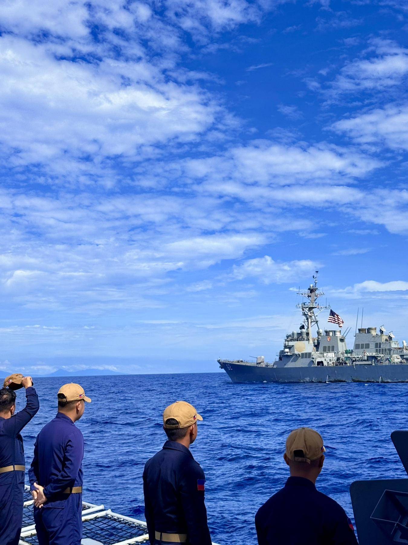 美军再度遭遇耻辱时刻：中国海军6艘战舰包围<strong></p>
<p>蓝思科技股票</strong>，815舰插入南海演习