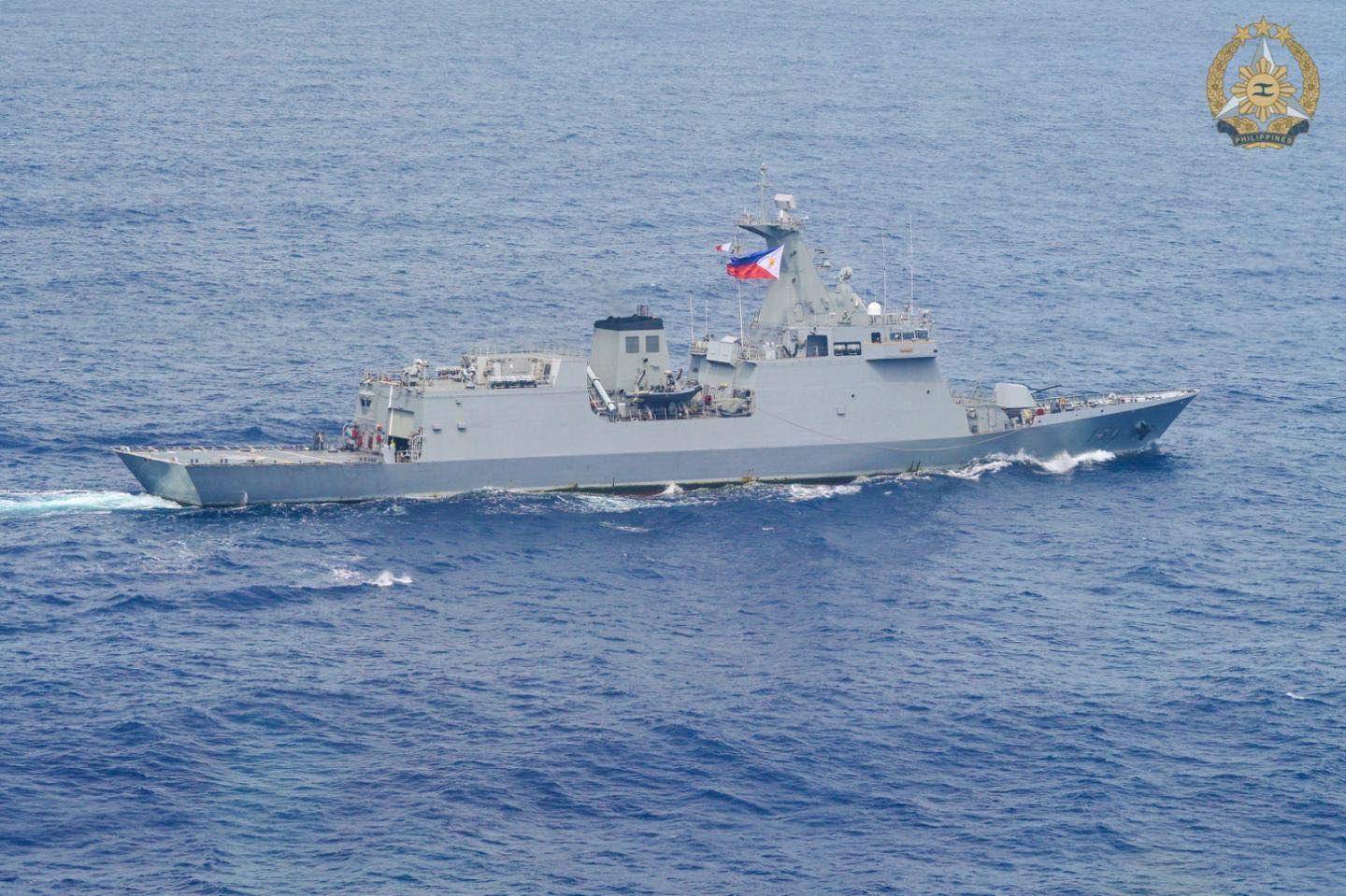 美军再度遭遇耻辱时刻：中国海军6艘战舰包围<strong></p>
<p>蓝思科技股票</strong>，815舰插入南海演习