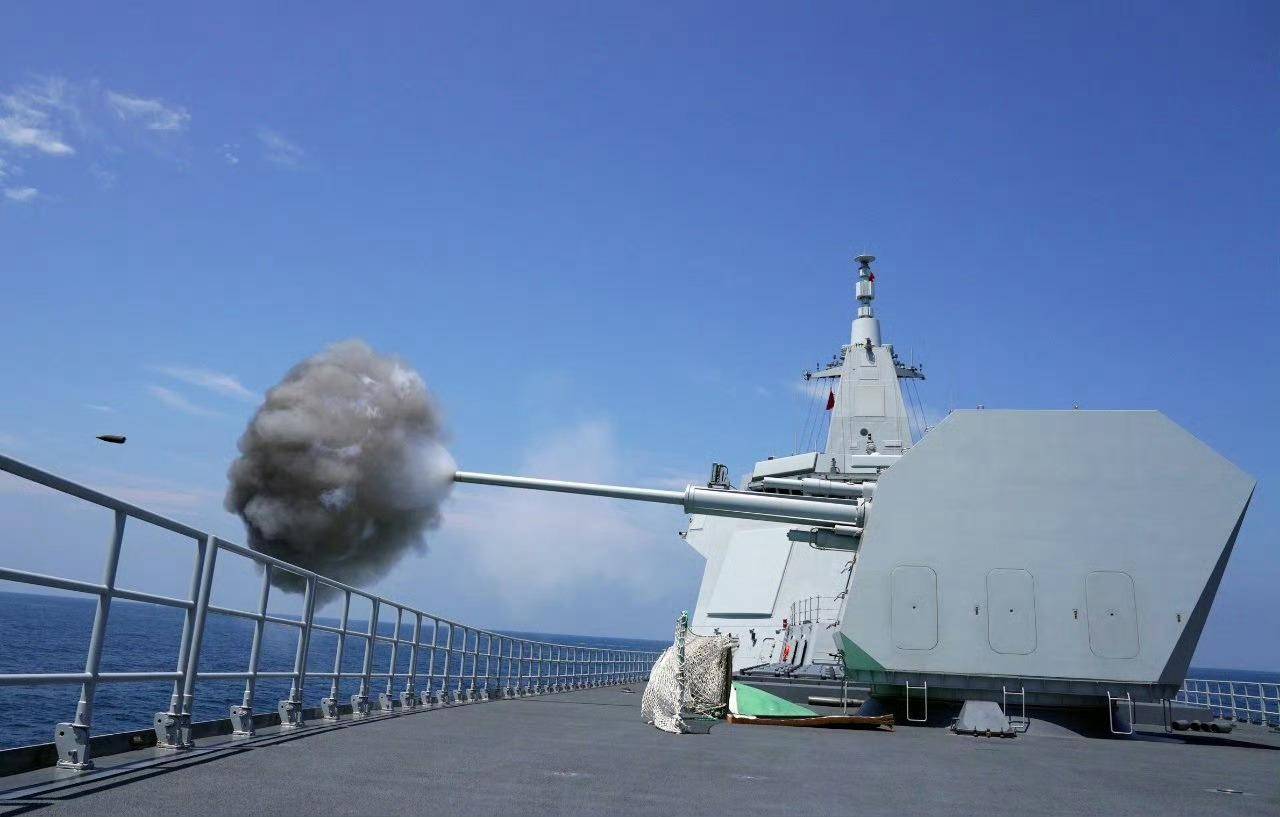 美军再度遭遇耻辱时刻：中国海军6艘战舰包围<strong></p>
<p>蓝思科技股票</strong>，815舰插入南海演习