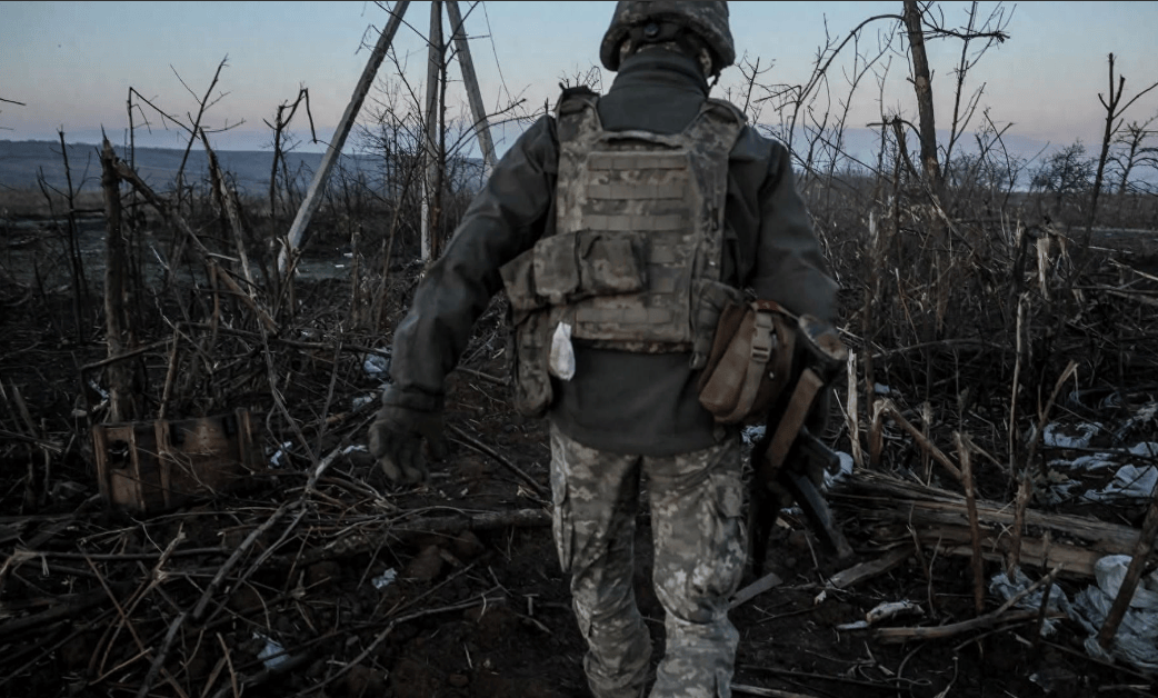 泽连斯基谎言碎了一地<strong></p>
<p>蓝思科技股票</strong>，乌军认清事实承认红军城败了，血战到底只为美国？