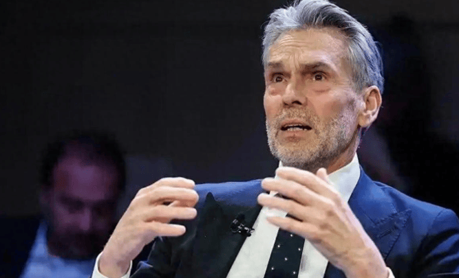 沉默一周后<strong></p>
<p>蓝思科技股票</strong>，荷兰开始报复！叫嚣对华断供核心部件，中方早有准备，轮到欧美企业先急了