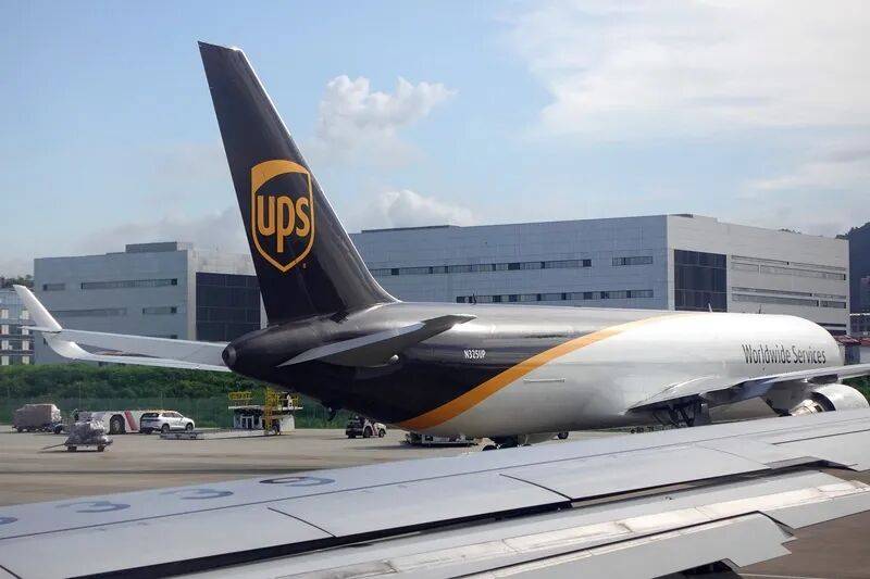 确认了<strong></p>
<p>蓝思科技股票</strong>!开始大裁员!近5万人面临失业