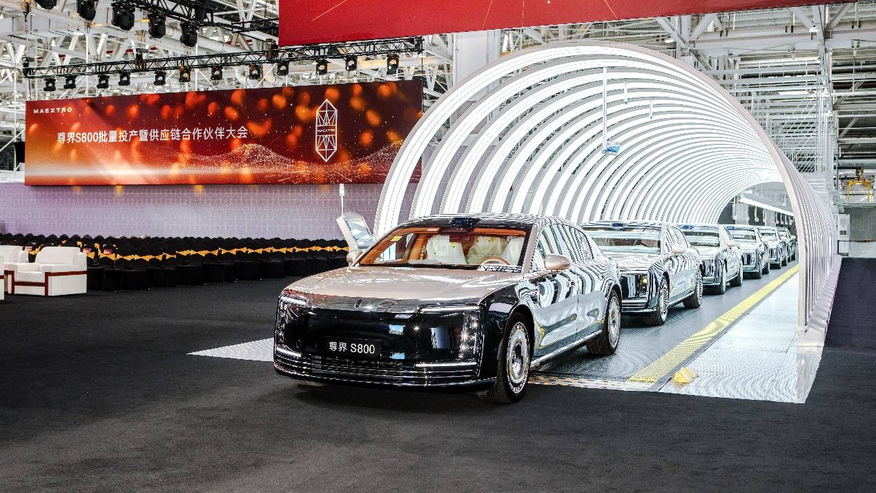 “双引擎”业务模式现雏形<strong></p>
<p>蓝思科技股票</strong>，江淮汽车短期阵痛背后的长期押注