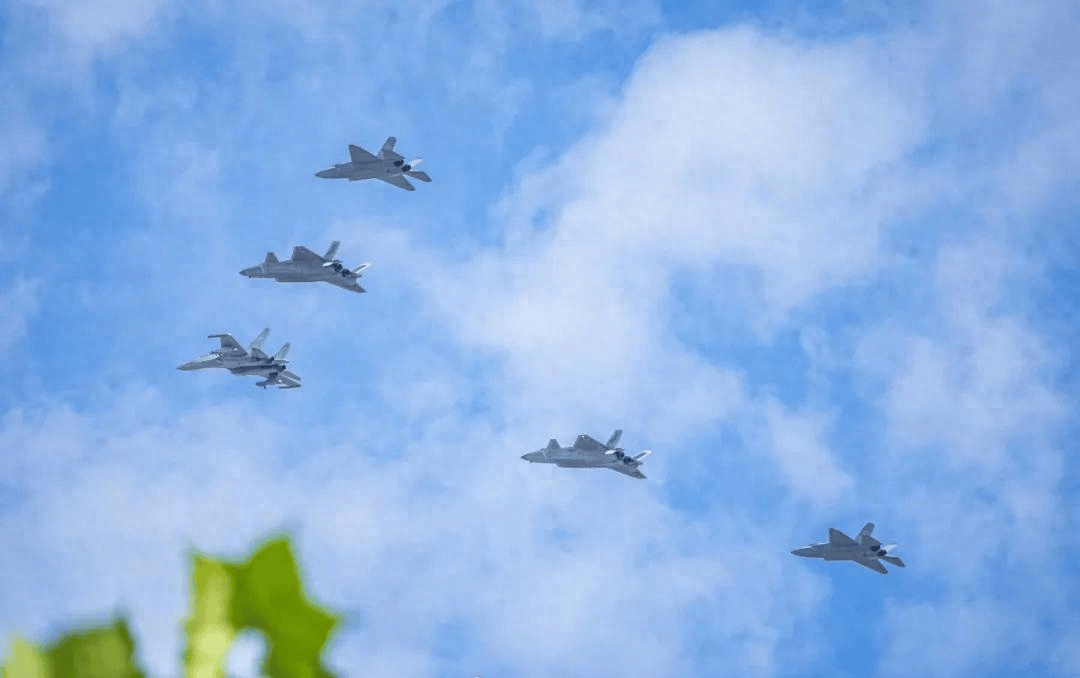 高市早苗通知全球<strong></p>
<p>美国股票</strong>，不撤回涉台言论，话音刚落，解放军攻击11亮相